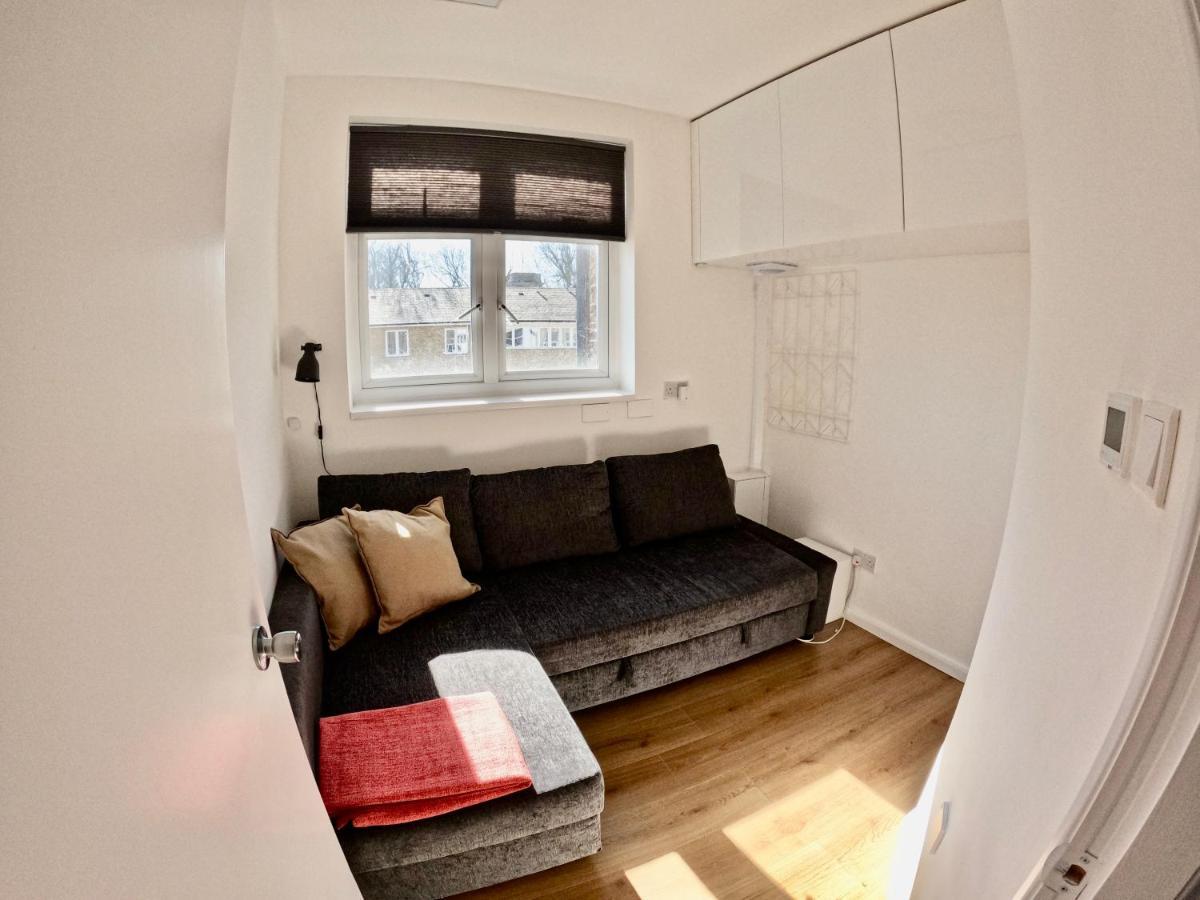 Lovely One Bedroom Flat London Eksteriør bilde