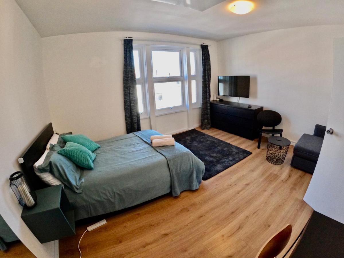 Lovely One Bedroom Flat London Eksteriør bilde